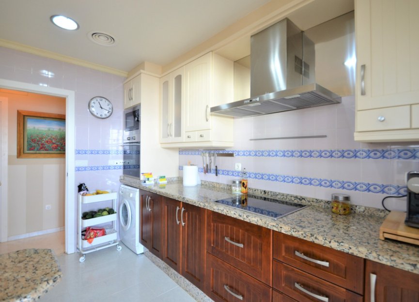 Resale - Apartment - Middle Floor Apartment - Manilva - La Duquesa