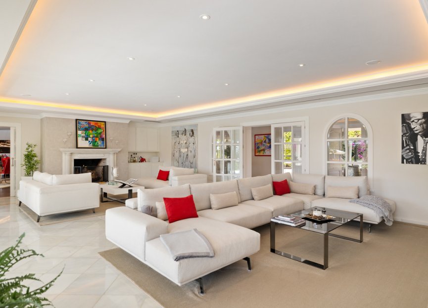 Resale - House - Detached Villa - Marbella - Nueva Andalucia