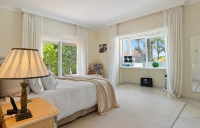 Resale - House - Detached Villa - Marbella - Nueva Andalucia