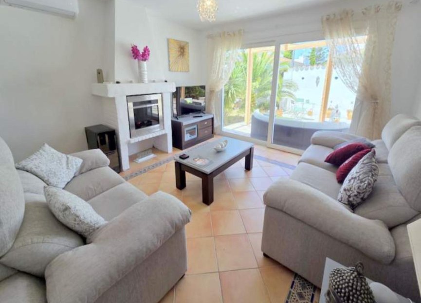 Resale - House - Detached Villa - Manilva - Manilva Centro