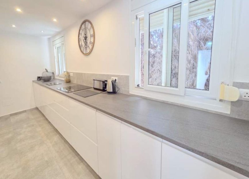 Resale - House - Detached Villa - Manilva - Manilva Centro