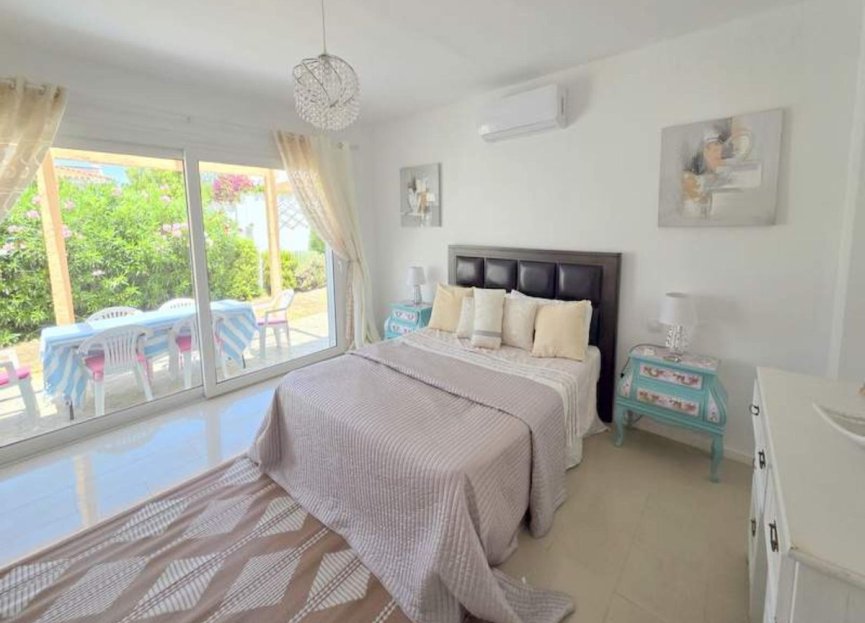 Resale - House - Detached Villa - Manilva - Manilva Centro