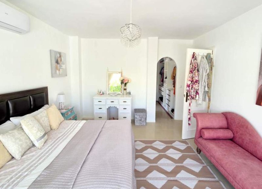 Resale - House - Detached Villa - Manilva - Manilva Centro