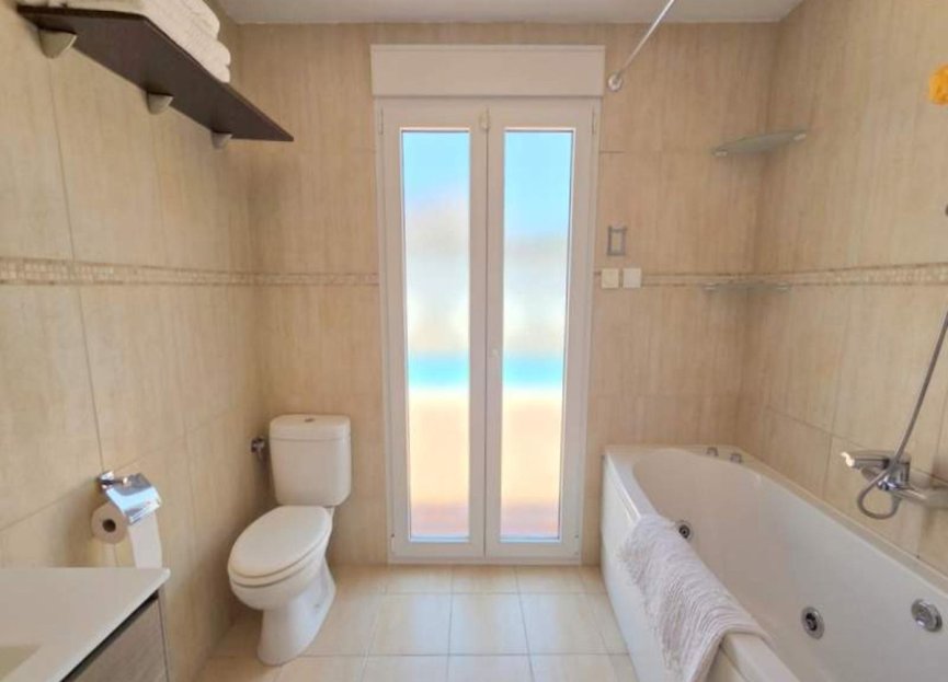 Resale - House - Detached Villa - Manilva - Manilva Centro