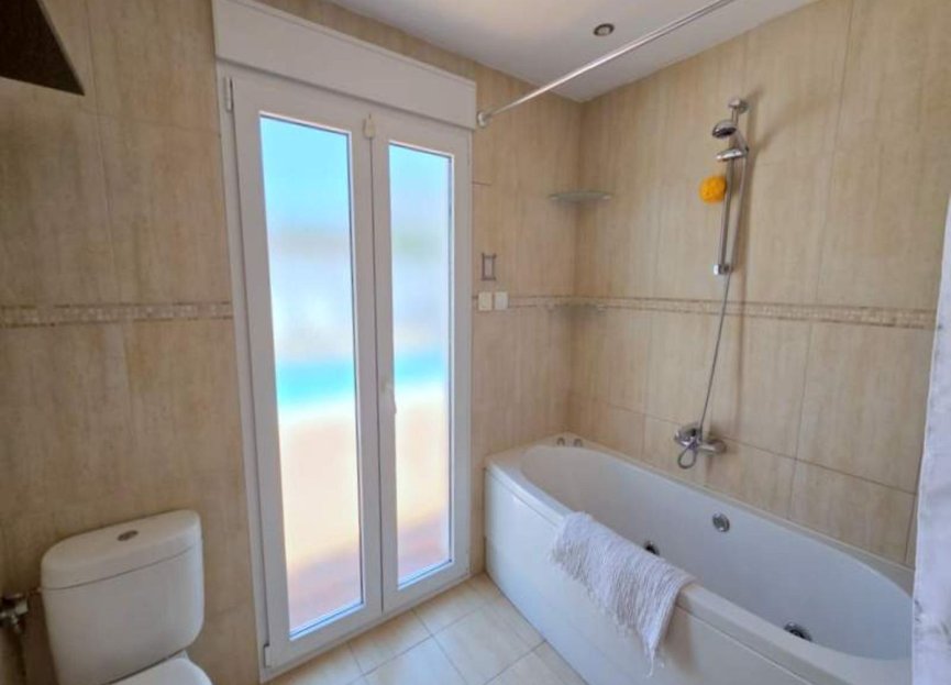 Resale - House - Detached Villa - Manilva - Manilva Centro