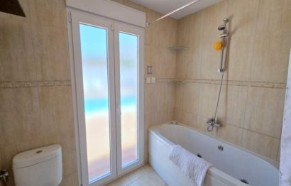 Resale - House - Detached Villa - Manilva - Manilva Centro