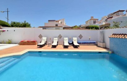 Resale - House - Detached Villa - Manilva - Manilva Centro