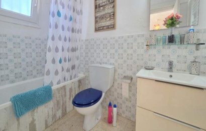 Resale - House - Detached Villa - Manilva - Manilva Centro