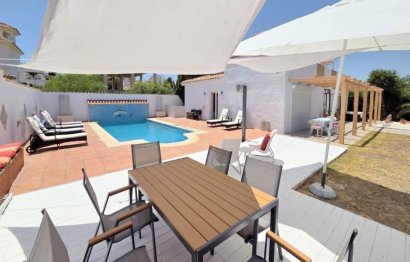 Resale - House - Detached Villa - Manilva - Manilva Centro