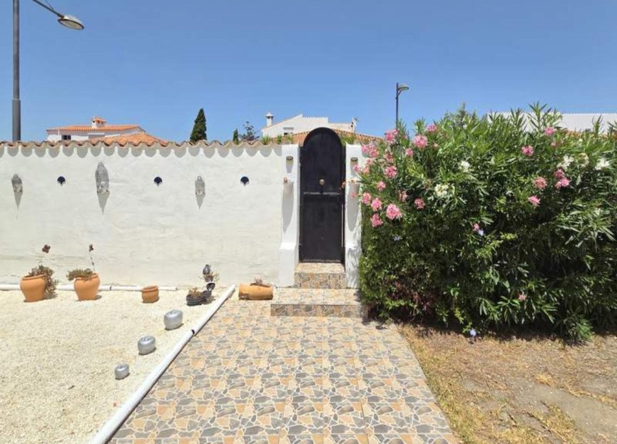 Resale - House - Detached Villa - Manilva - Manilva Centro