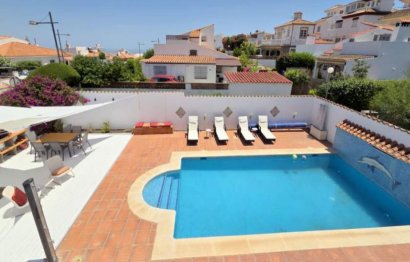 Resale - House - Detached Villa - Manilva - Manilva Centro