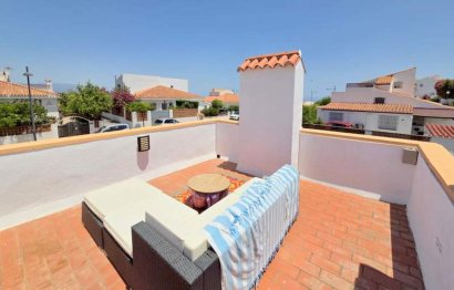 Resale - House - Detached Villa - Manilva - Manilva Centro