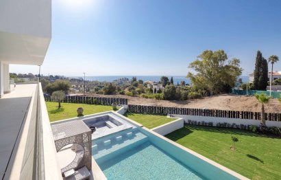 Resale - House - Detached Villa - Benalmádena - Benalmadena Centro