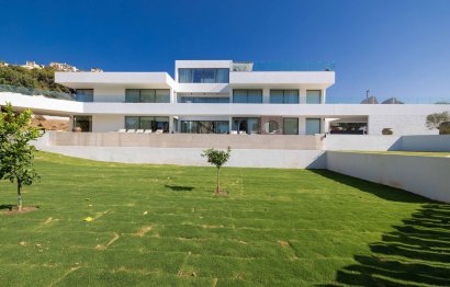 Resale - House - Detached Villa - Benalmádena - Benalmadena Centro