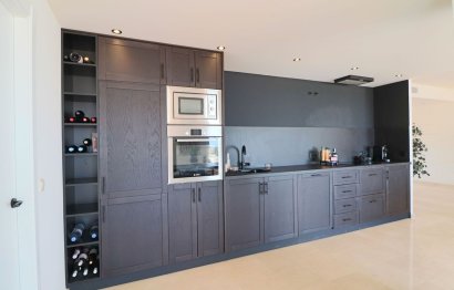 Resale - Apartment - Middle Floor Apartment - Marbella - La Mairena