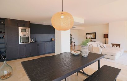 Resale - Apartment - Middle Floor Apartment - Marbella - La Mairena