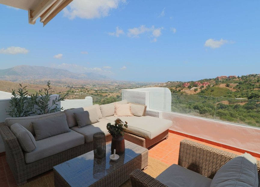 Resale - Apartment - Middle Floor Apartment - Marbella - La Mairena