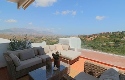 Resale - Apartment - Middle Floor Apartment - Marbella - La Mairena