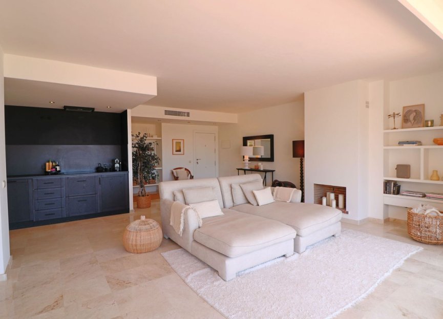 Resale - Apartment - Middle Floor Apartment - Marbella - La Mairena