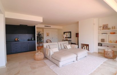 Resale - Apartment - Middle Floor Apartment - Marbella - La Mairena