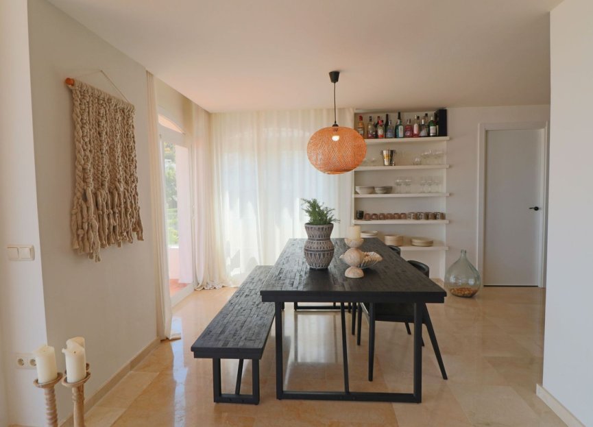 Resale - Apartment - Middle Floor Apartment - Marbella - La Mairena