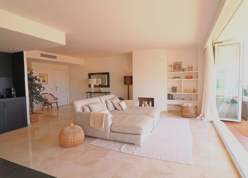 Resale - Apartment - Middle Floor Apartment - Marbella - La Mairena