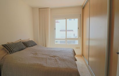 Resale - Apartment - Middle Floor Apartment - Marbella - La Mairena