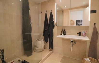 Resale - Apartment - Middle Floor Apartment - Marbella - La Mairena