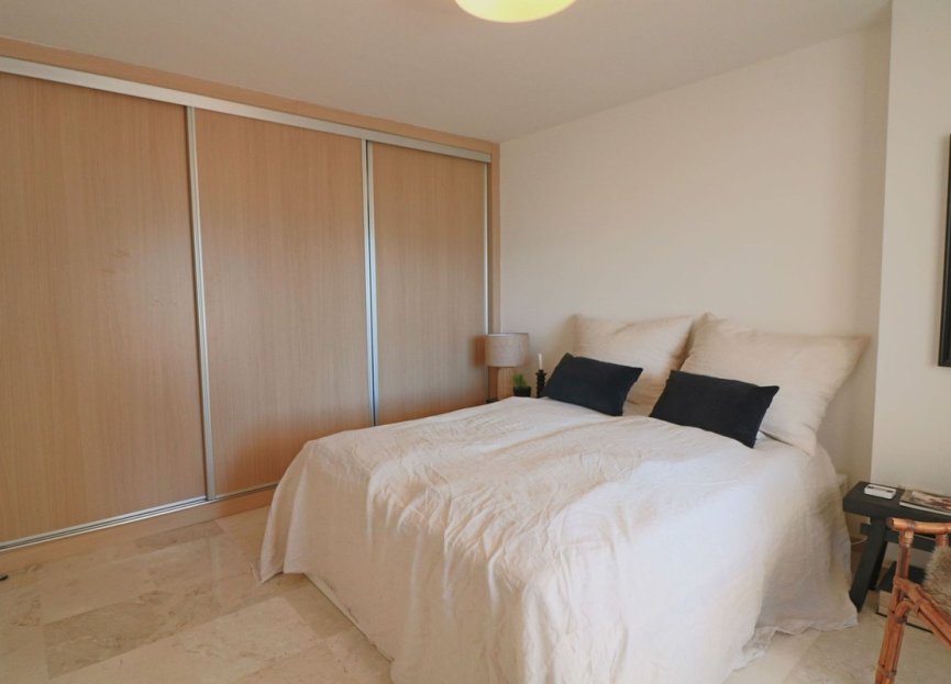 Resale - Apartment - Middle Floor Apartment - Marbella - La Mairena