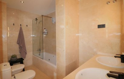 Resale - Apartment - Middle Floor Apartment - Marbella - La Mairena