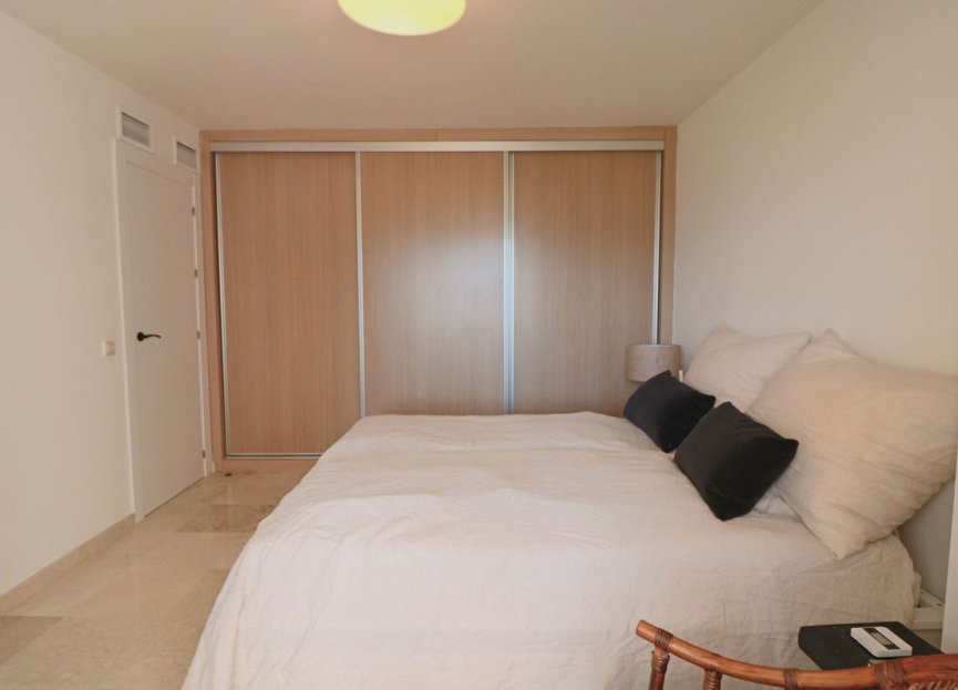 Resale - Apartment - Middle Floor Apartment - Marbella - La Mairena