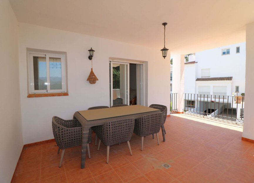 Resale - Apartment - Middle Floor Apartment - Marbella - La Mairena