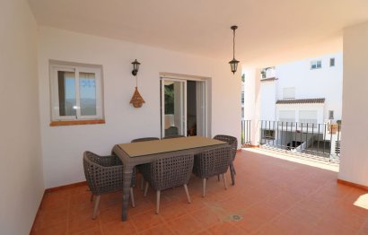 Resale - Apartment - Middle Floor Apartment - Marbella - La Mairena