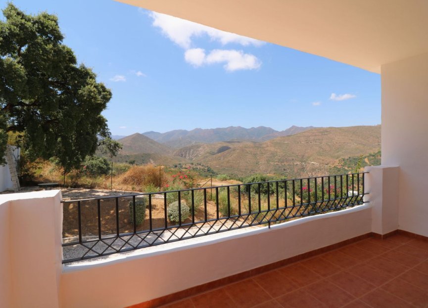 Resale - Apartment - Middle Floor Apartment - Marbella - La Mairena