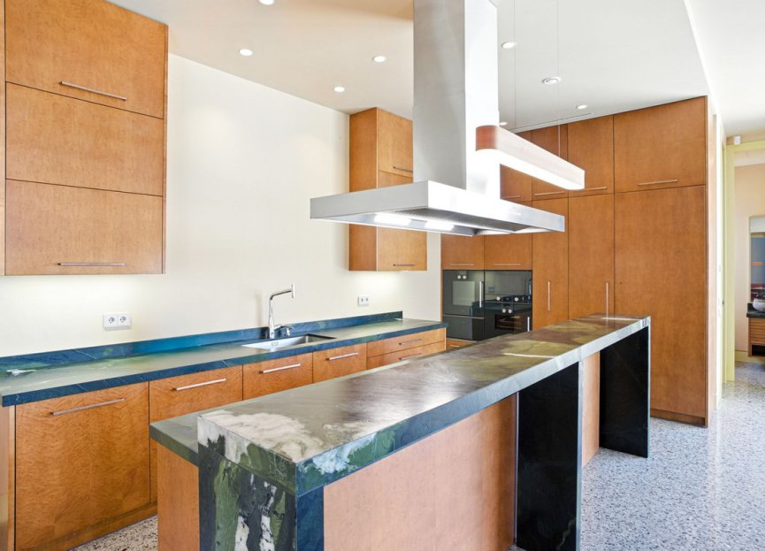 Reventa - House - Detached Villa - Marbella - Elviria