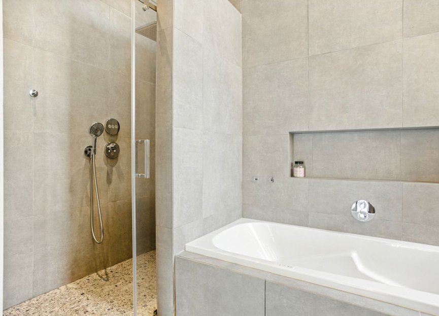 Reventa - House - Detached Villa - Marbella - Elviria