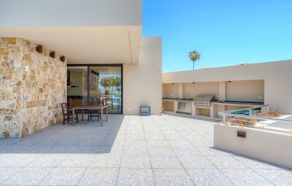 Reventa - House - Detached Villa - Marbella - Elviria