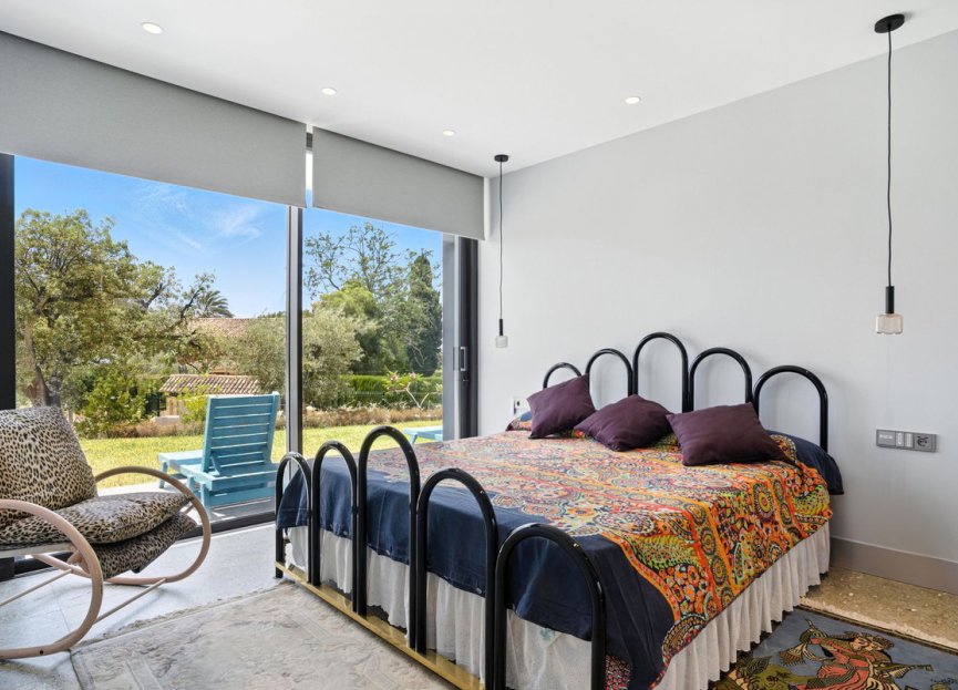 Reventa - House - Detached Villa - Marbella - Elviria