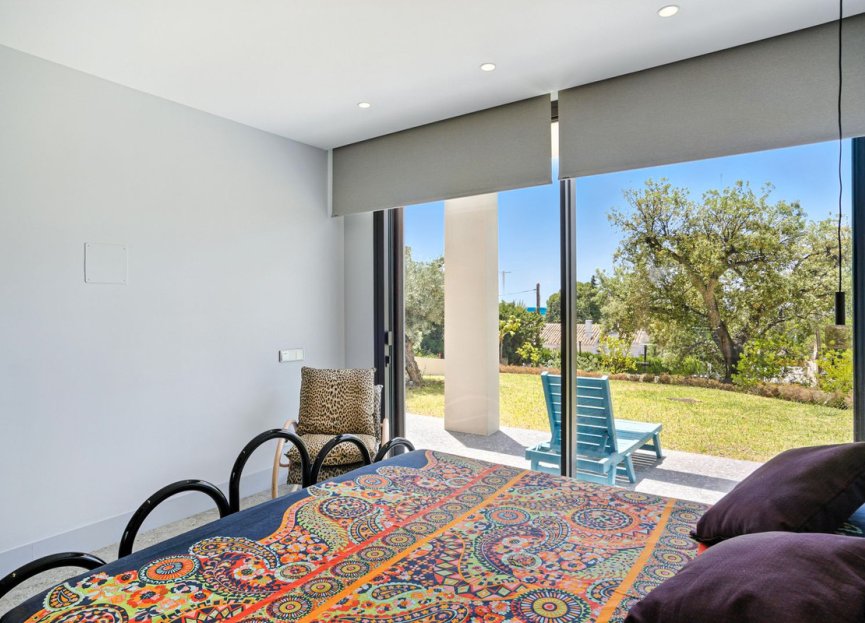 Reventa - House - Detached Villa - Marbella - Elviria