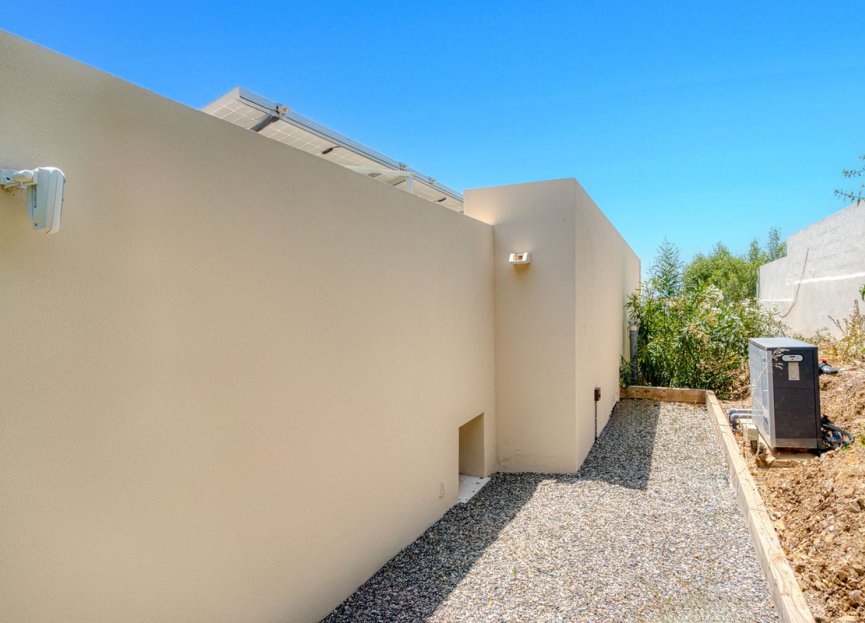 Reventa - House - Detached Villa - Marbella - Elviria