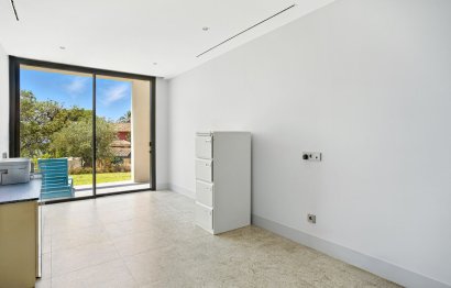 Reventa - House - Detached Villa - Marbella - Elviria