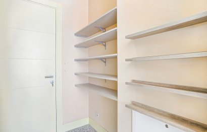 Reventa - House - Detached Villa - Marbella - Elviria