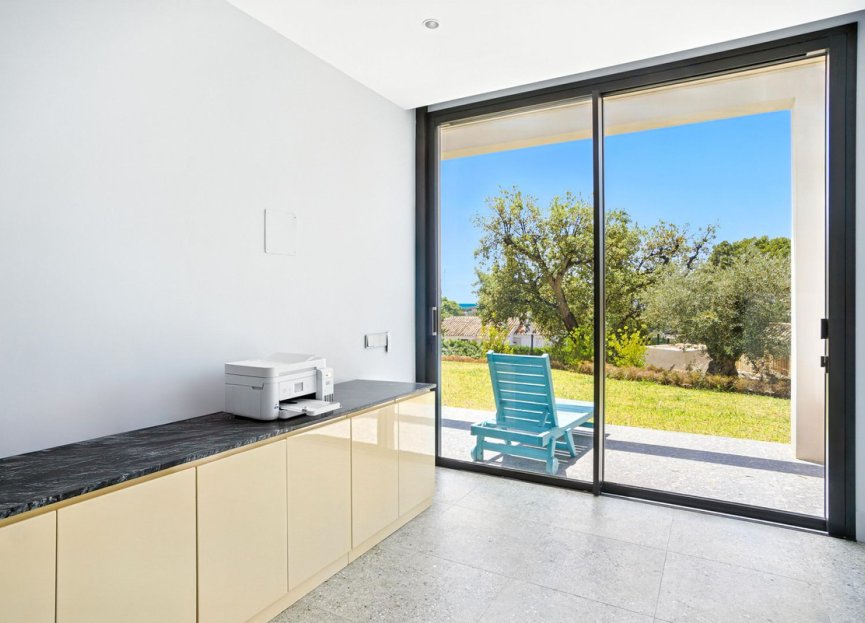 Reventa - House - Detached Villa - Marbella - Elviria