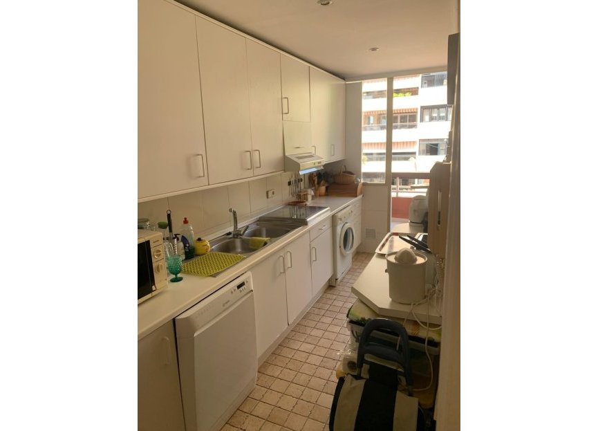 Resale - Apartment - Middle Floor Apartment - Marbella - Marbella Centro