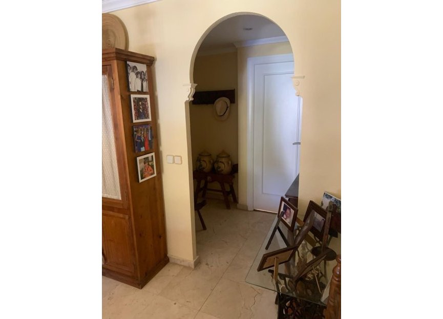 Resale - Apartment - Middle Floor Apartment - Marbella - Marbella Centro