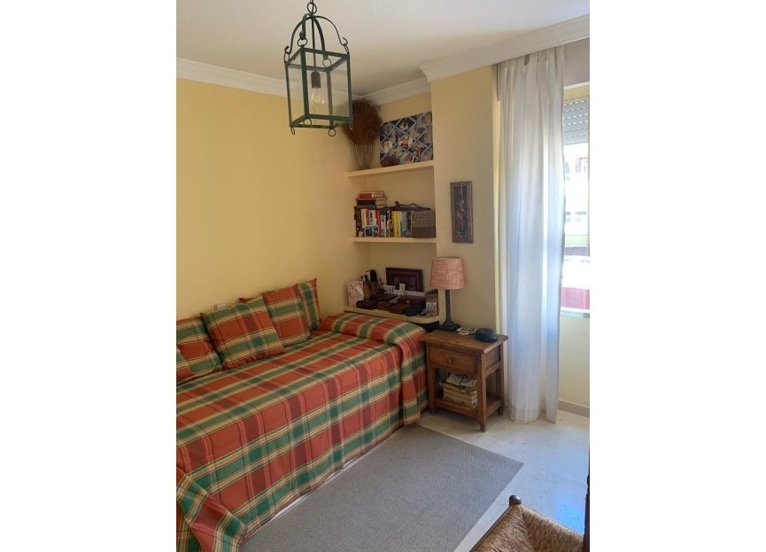 Resale - Apartment - Middle Floor Apartment - Marbella - Marbella Centro