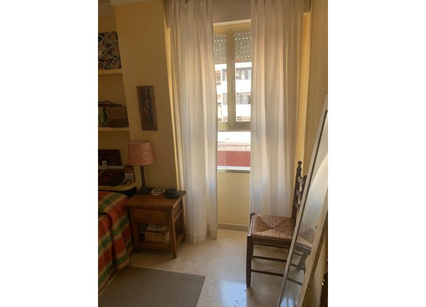 Resale - Apartment - Middle Floor Apartment - Marbella - Marbella Centro