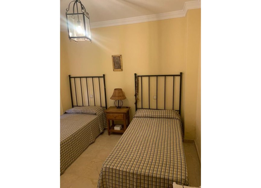 Resale - Apartment - Middle Floor Apartment - Marbella - Marbella Centro