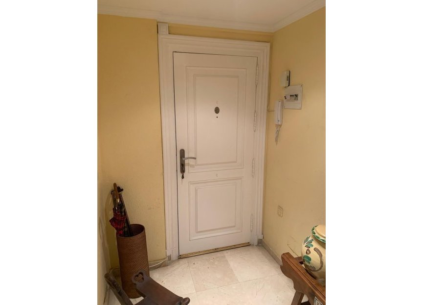 Resale - Apartment - Middle Floor Apartment - Marbella - Marbella Centro