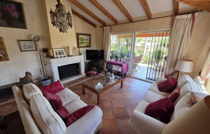 Resale - House - Detached Villa - Marbella - Marbesa